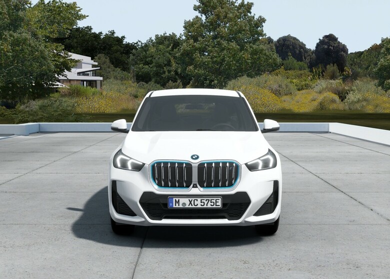 BMW iX1
